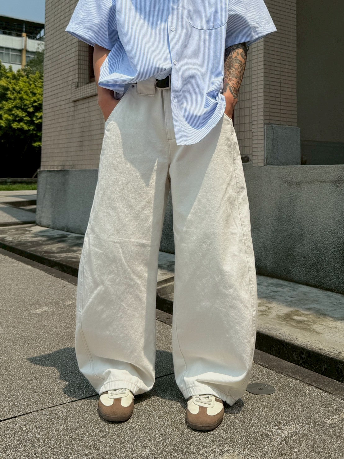 重磅純白彎刀褲