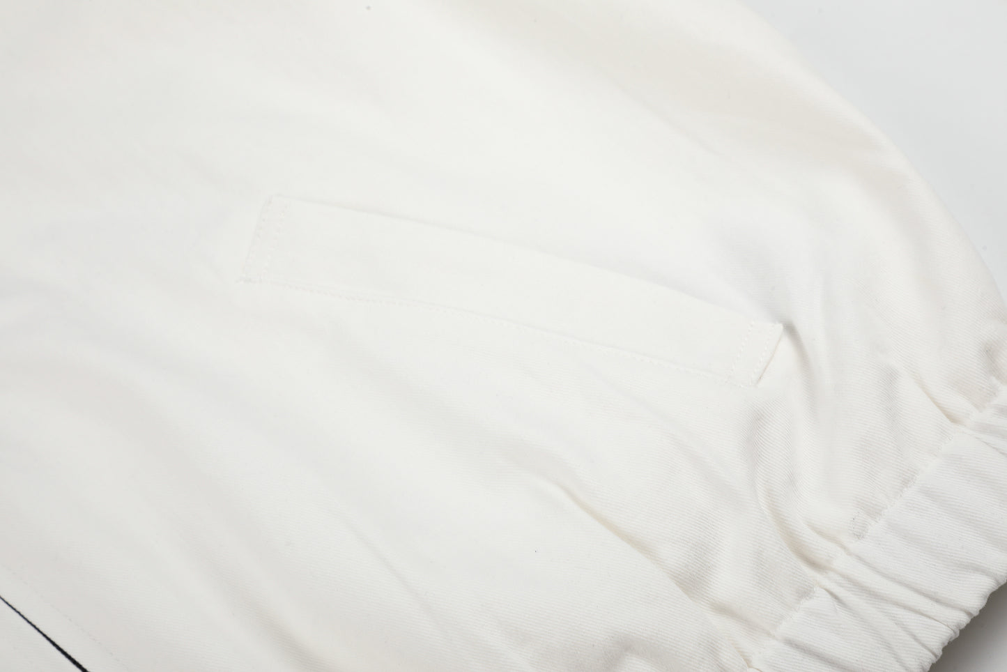 乳牛刺繡立領夾克短寬外套